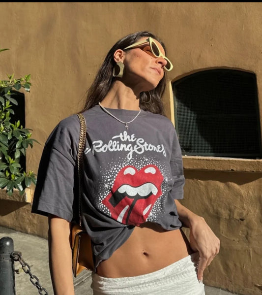 T Shirt Rolling